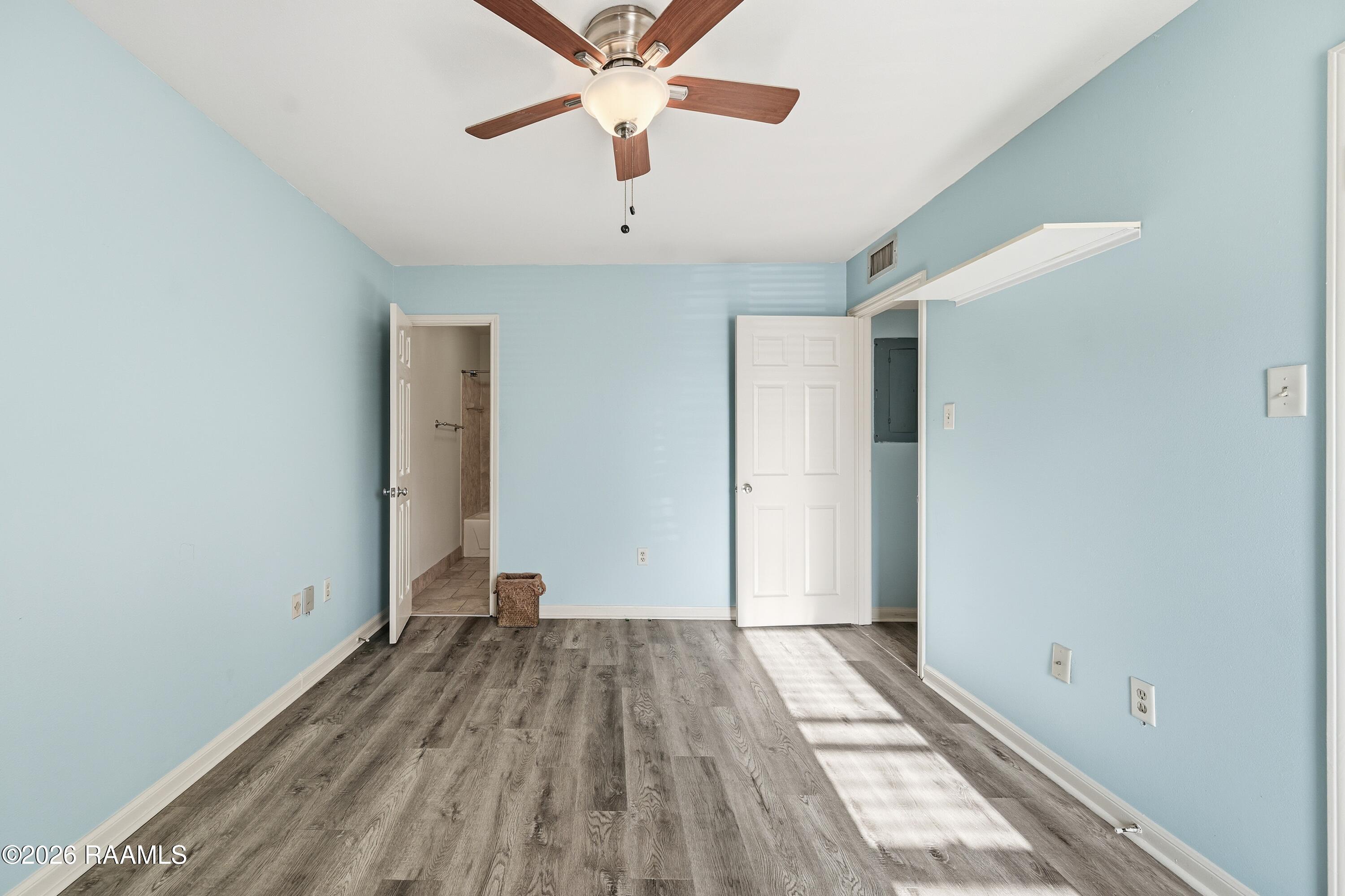 701 South College Road, Unit 111 Lafayette, LA 70503 - Photo 18 of 22 701SCollege_015