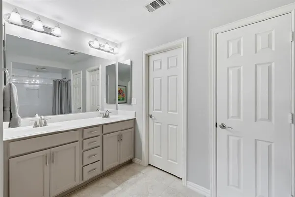 $385,000 | 10917 Southerland Drive, Denton, TX 76207