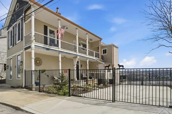 $524,900 | 1221 Martin Drive, Cincinnati, OH 45202