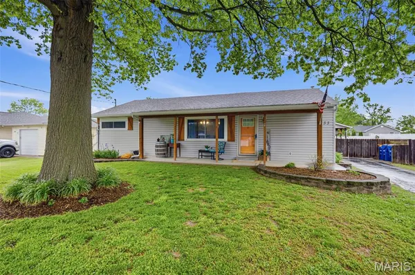 $279,900 | 733 Lake Drive, Herculaneum, MO 63048