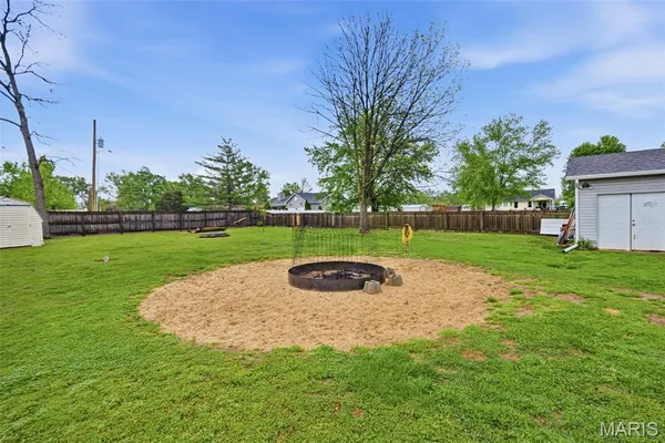 $279,900 | 733 Lake Drive, Herculaneum, MO 63048