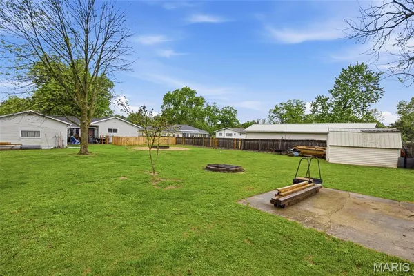 $279,900 | 733 Lake Drive, Herculaneum, MO 63048
