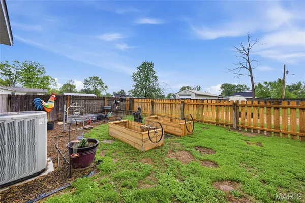 $279,900 | 733 Lake Drive, Herculaneum, MO 63048