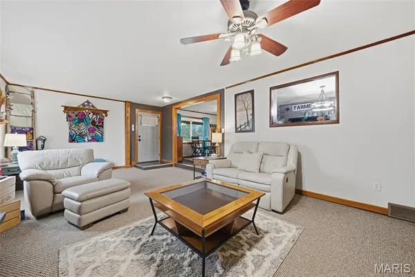 $279,900 | 733 Lake Drive, Herculaneum, MO 63048