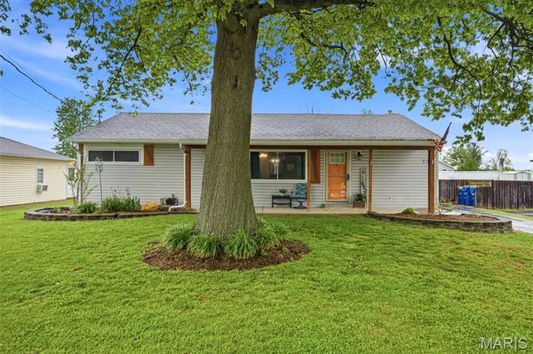 $279,900 | 733 Lake Drive, Herculaneum, MO 63048