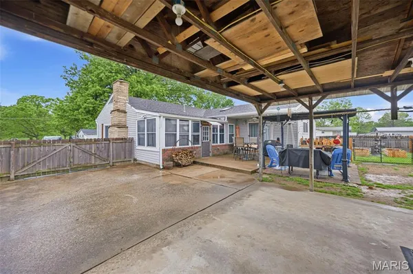 $279,900 | 733 Lake Drive, Herculaneum, MO 63048