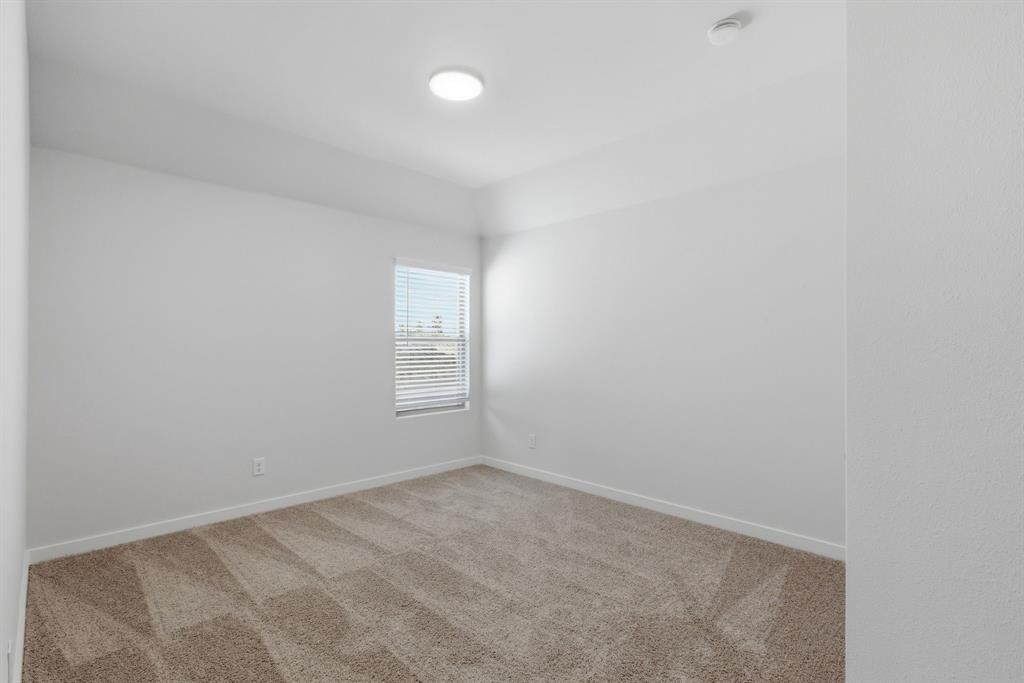 637 Sierra Ridge Lavon, TX 75166 - Photo 16 of 26 a view of room and window