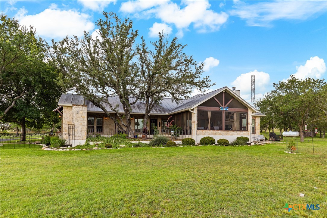 204 Kendall Jackson Comfort, TX 78013 - Photo 1 of 37