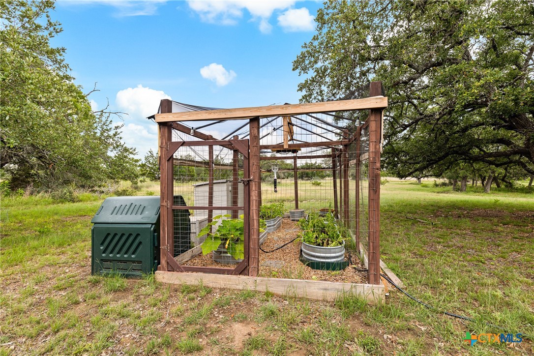 204 Kendall Jackson Comfort, TX 78013 - Photo 12 of 37