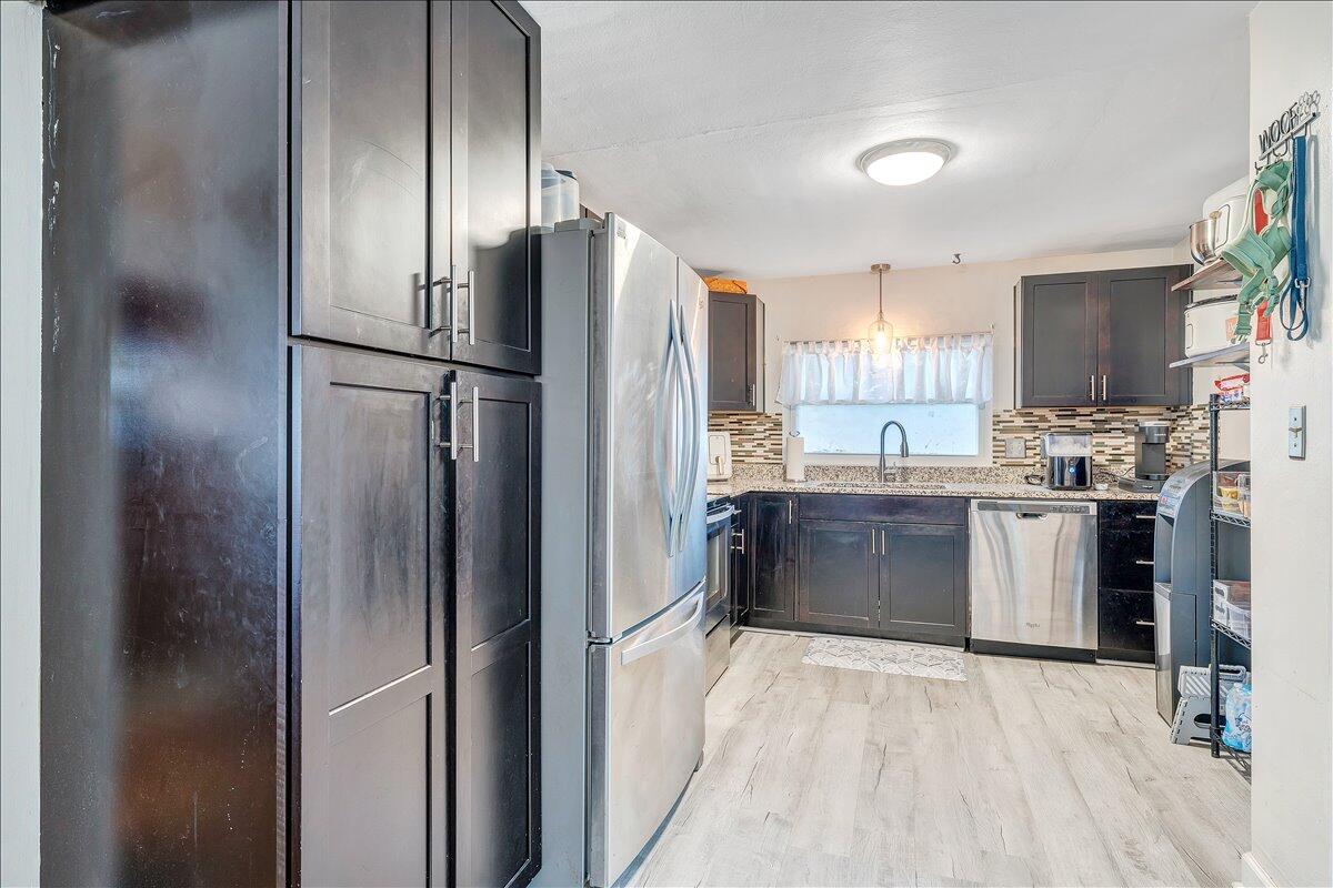 105 Barnett Road Salem, VA 24153 - Photo 12 of 44 12-MIB02616