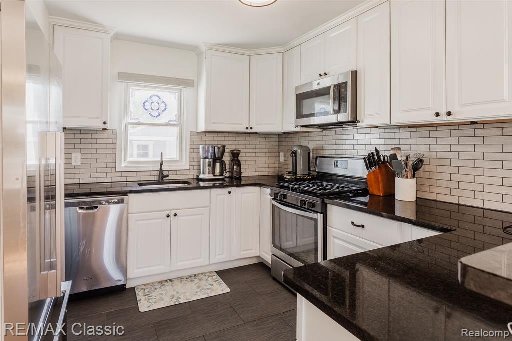 3601 Normandy Road Royal Oak, MI 48073 - Photo 9 of 26
