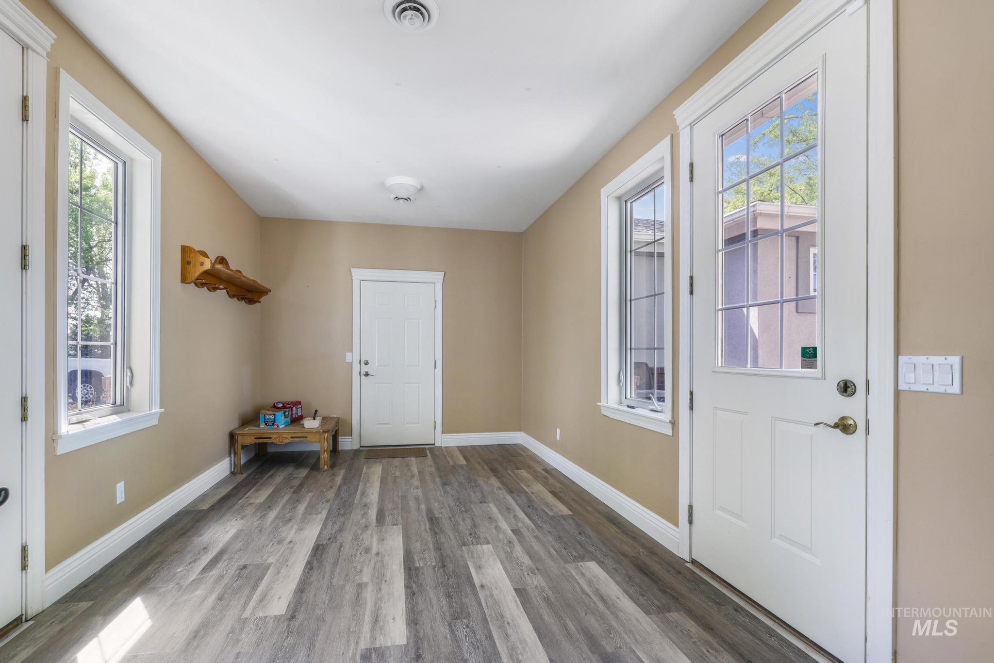1526 Highway 26 Gooding, ID 83330 - Photo 31 of 48 Entryway featuring baseboards and wood finished floors
