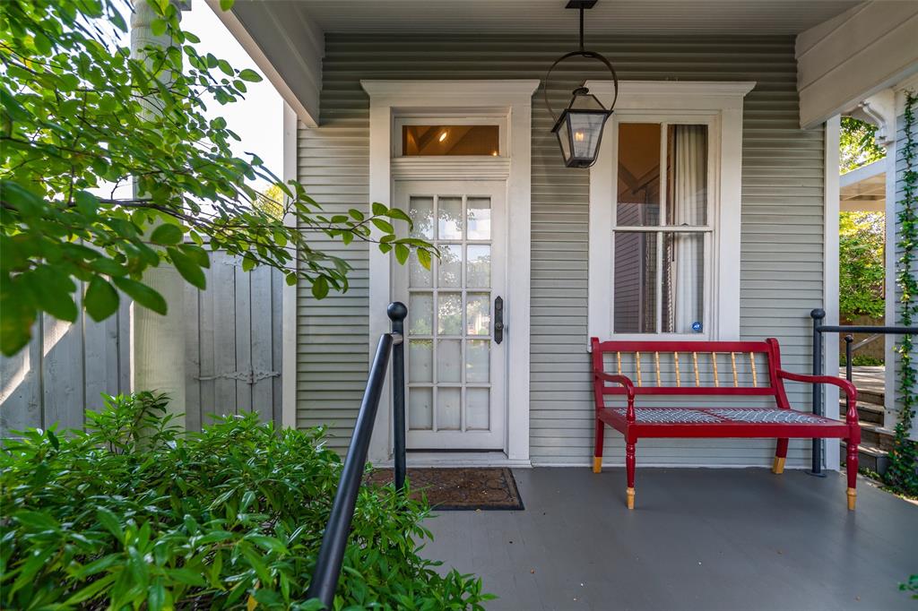 2315 Routh Street Dallas, TX 75201 - Photo 28 of 38 a house view with a garden space
