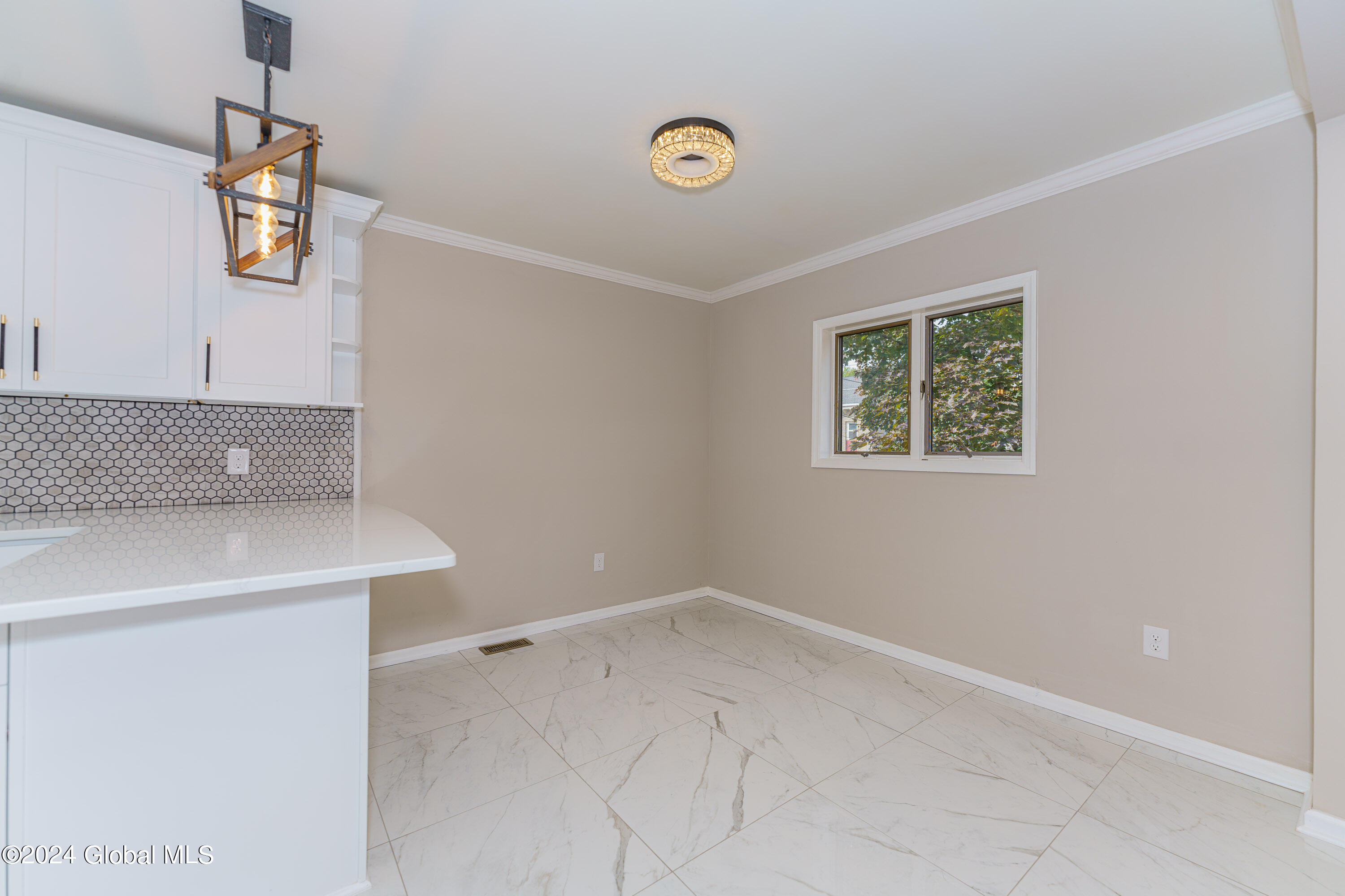 19 Launfal Street Colonie, NY 12205 - Photo 14 of 45 4 Kitchen 2