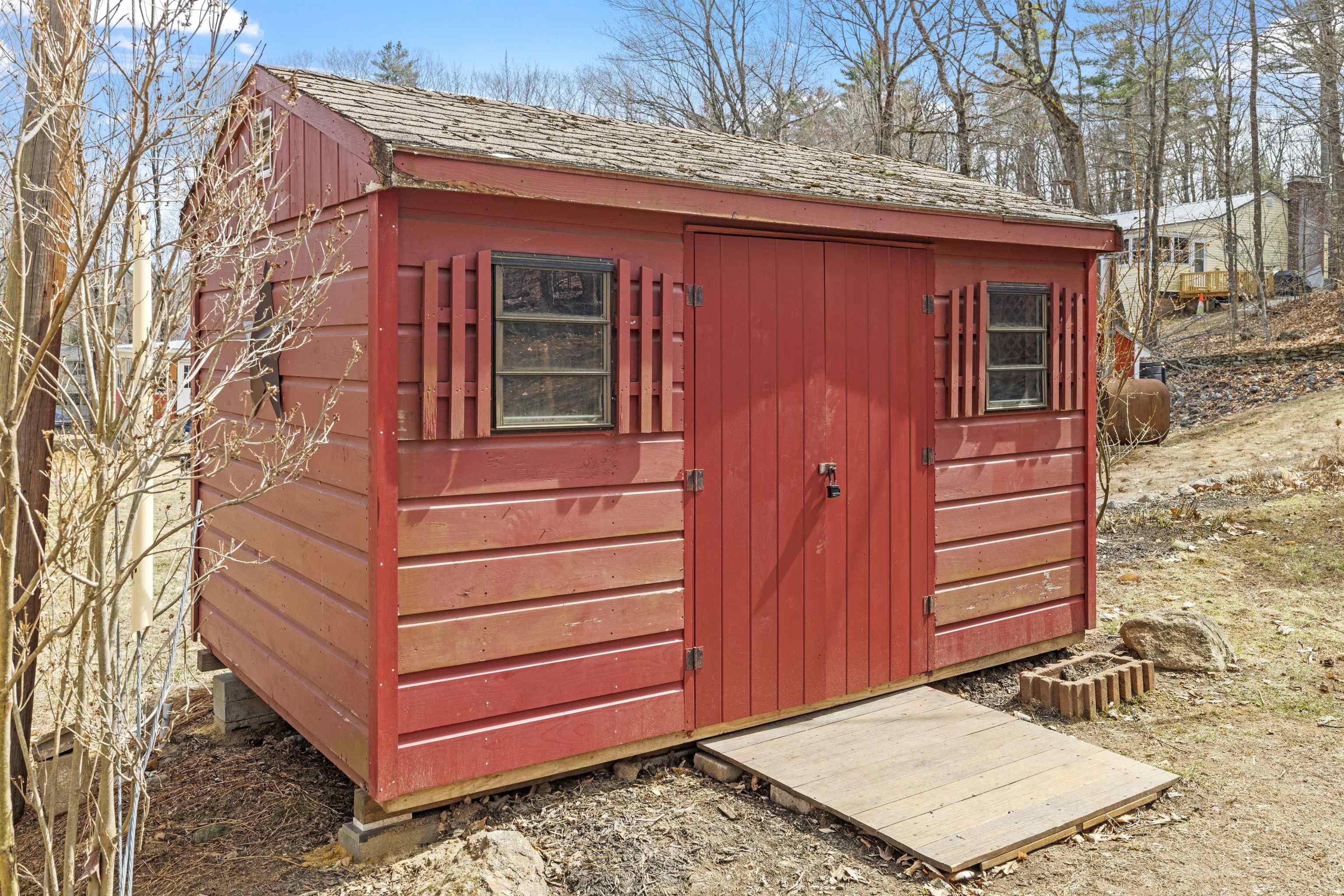 4 Maple Avenue Gilmanton, NH 03237 - Photo 18 of 49