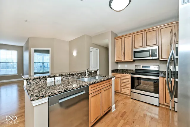 $395,000 | 451 American Way North, Unit 1C, Carmel, IN 46032