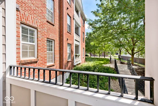 $395,000 | 451 American Way North, Unit 1C, Carmel, IN 46032