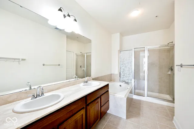 $395,000 | 451 American Way North, Unit 1C, Carmel, IN 46032