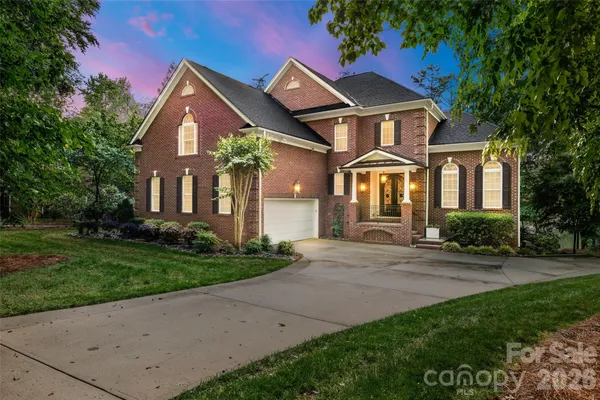 $1,895,000 | 4685 Eagle Pointe Court, Denver, NC 28037