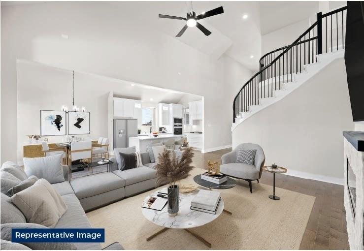 402 Crestview Drive Midlothian, TX 76065 - Photo 5 of 9 a living room with furniture and a rug