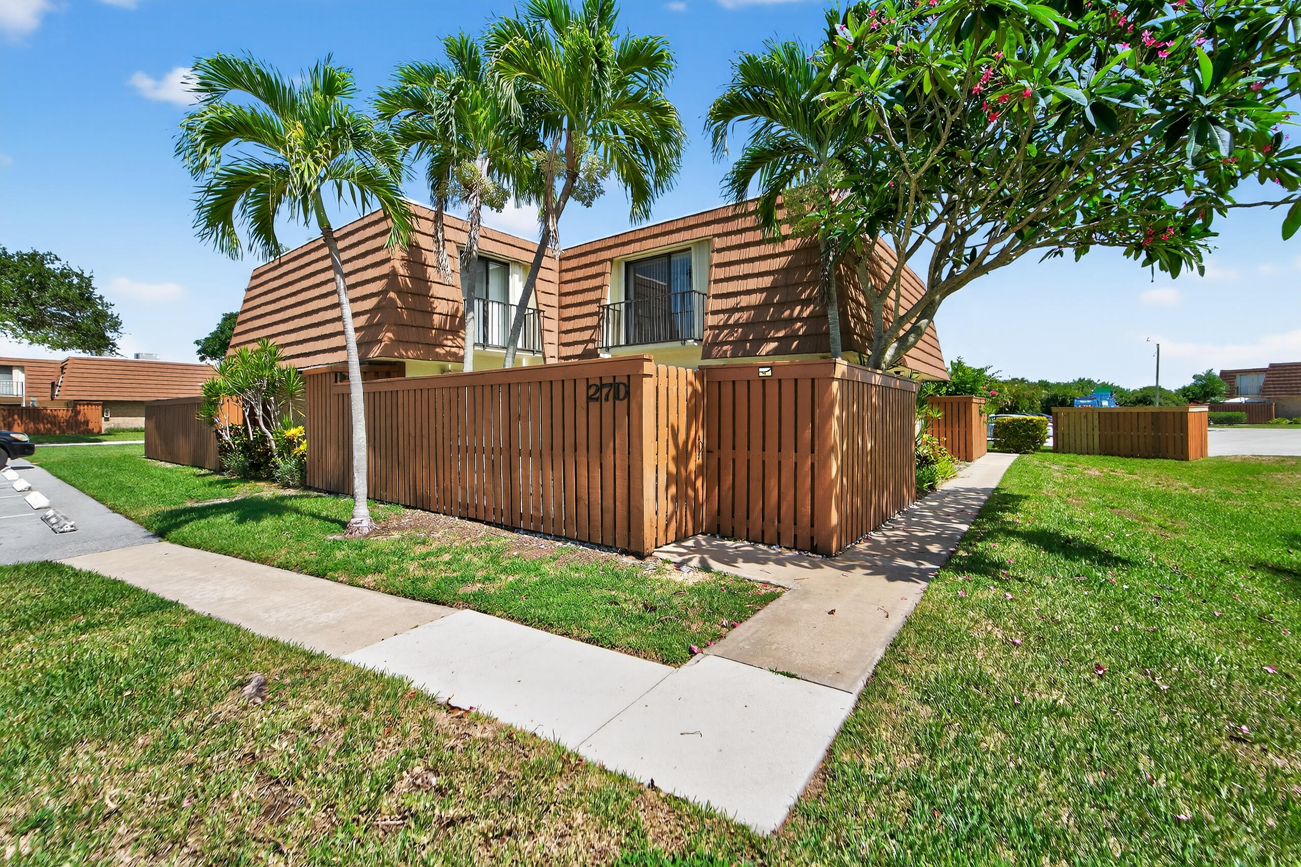 3900 Southeast County Line Road, Unit 27D Tequesta, FL 33469 - Photo 4 of 22 024_081125-144