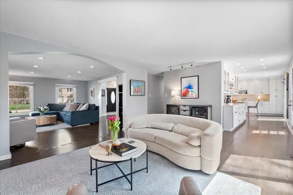 $969,000 | 3629 Keenan Lane, Glenview, IL 60026