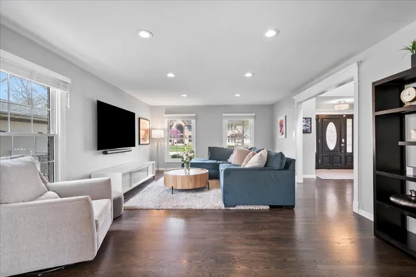 $969,000 | 3629 Keenan Lane, Glenview, IL 60026