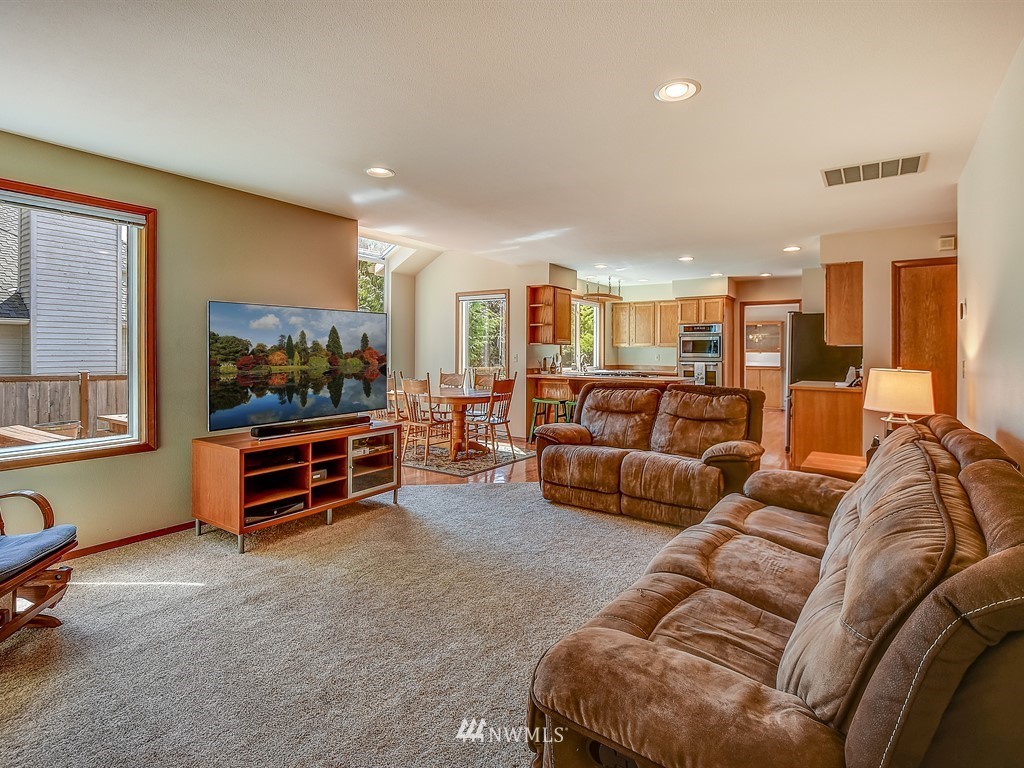 17834 122nd Court Southeast Renton, WA 98058 - Photo 16 of 25