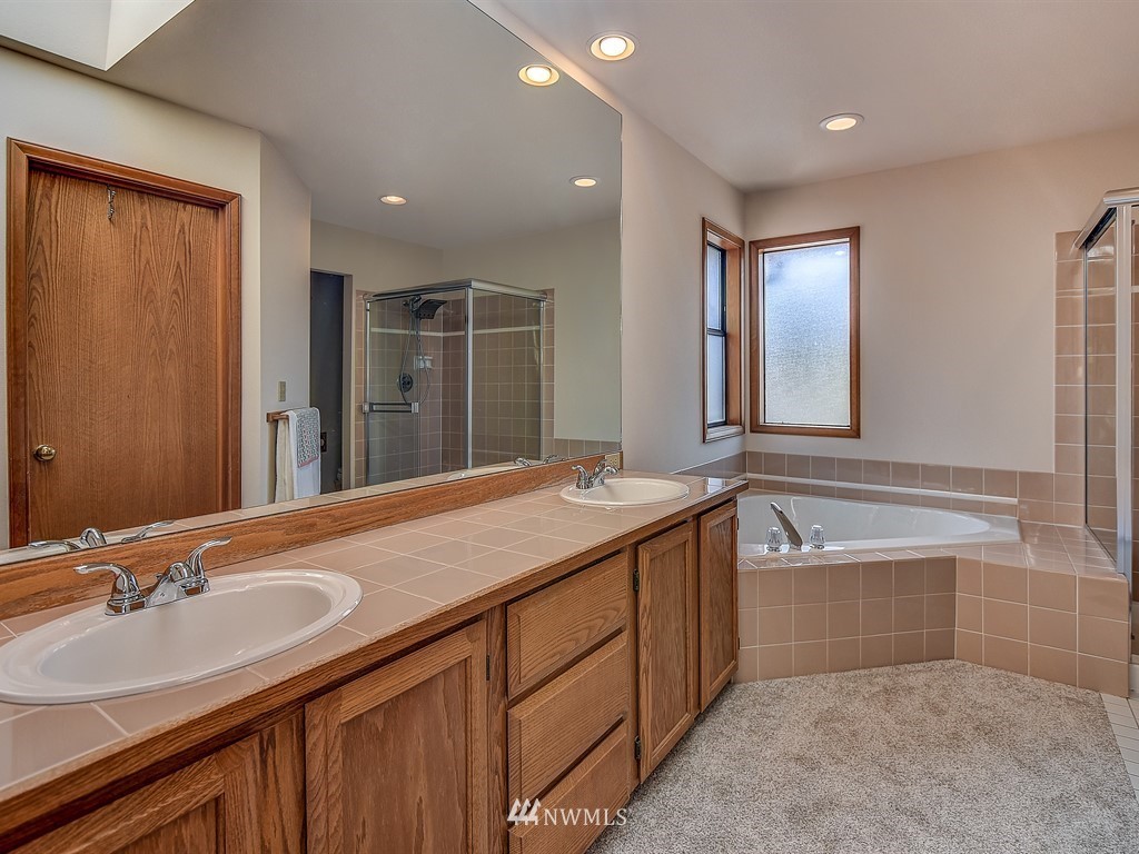 17834 122nd Court Southeast Renton, WA 98058 - Photo 18 of 25