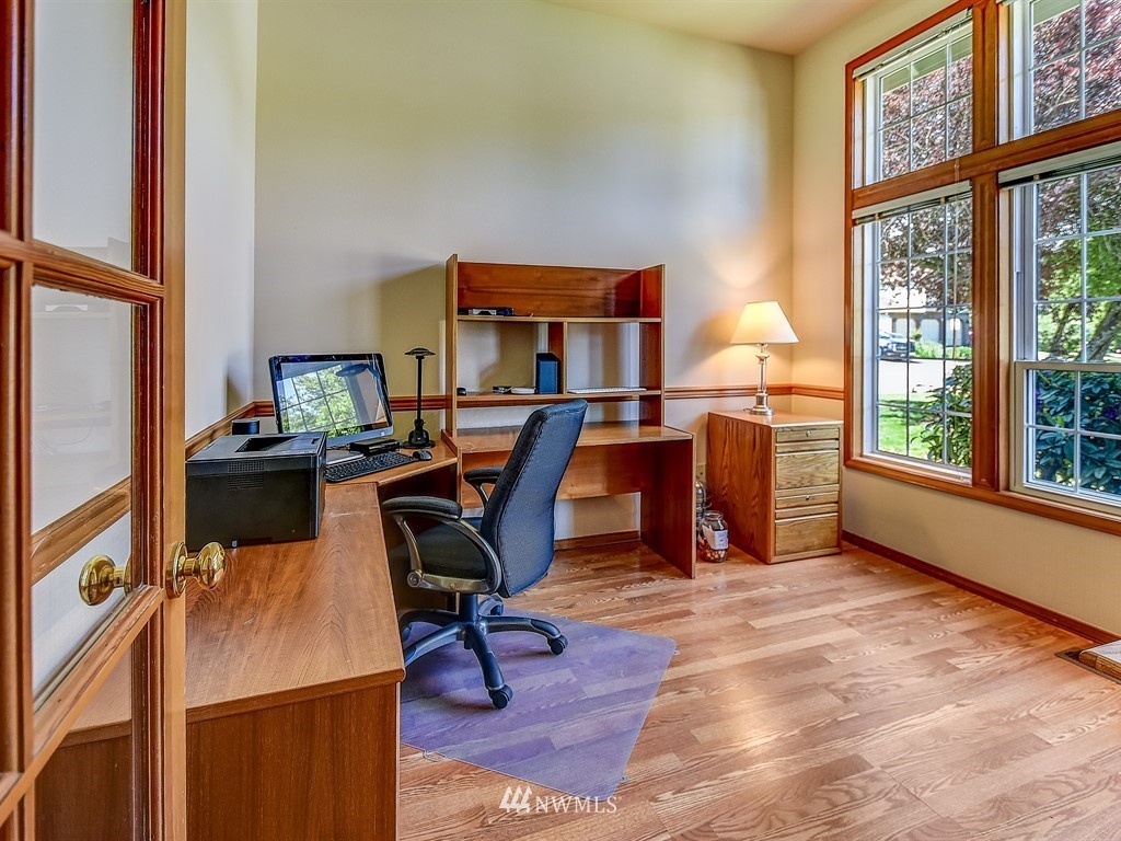17834 122nd Court Southeast Renton, WA 98058 - Photo 3 of 25
