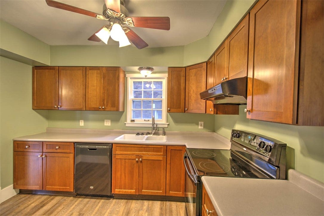1945 West Wood Street Decatur, IL 62522 - Photo 9 of 22 Gallery Image 9