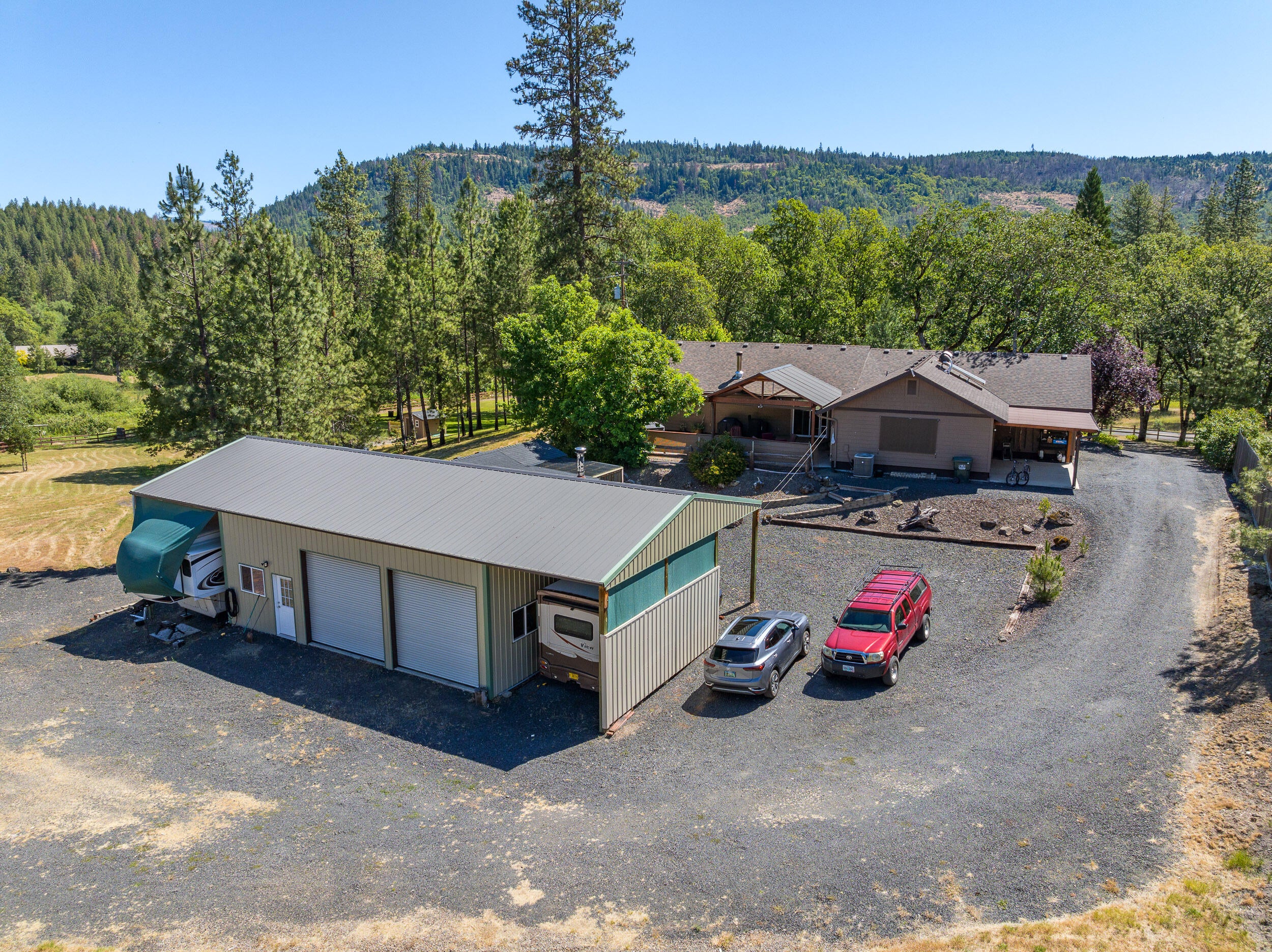 6635 Crowfoot Road Trail, OR 97541 - Photo 6 of 70 RV Bays, Parking & Workshop Area
