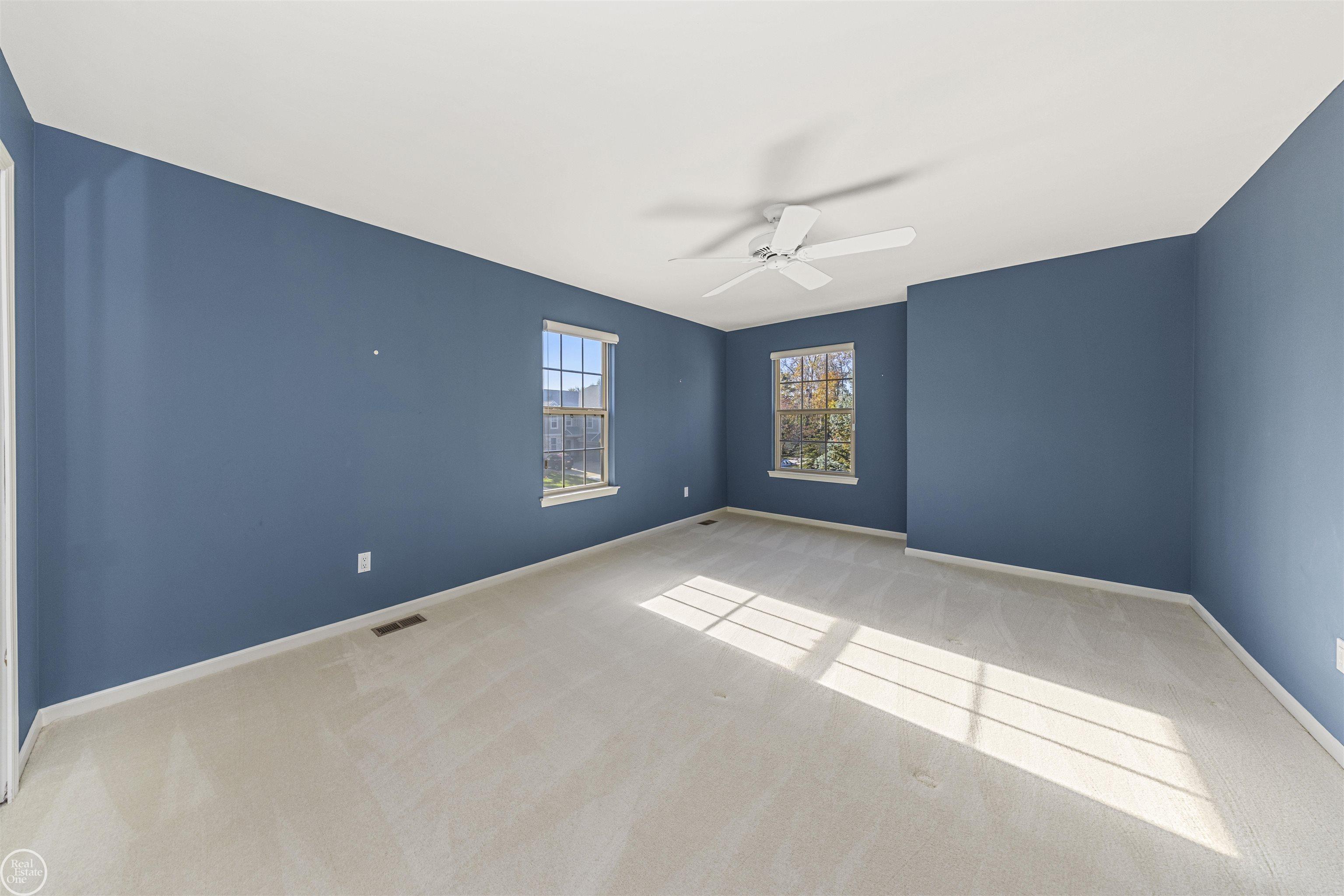 3582 Winding Brk Circle Rochester, MI 48309 - Photo 41 of 60 50167981-E9829F3A-627A-4BA3-976C-24F13B257EEE.JPG