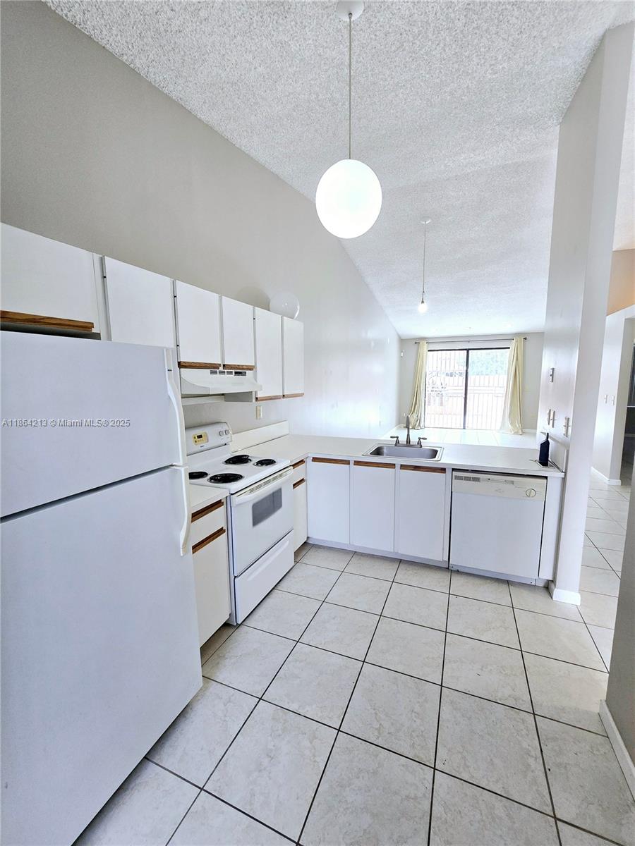 6708 Northwest 193rd Terrace Hialeah, FL 33015 - Photo 4 of 20