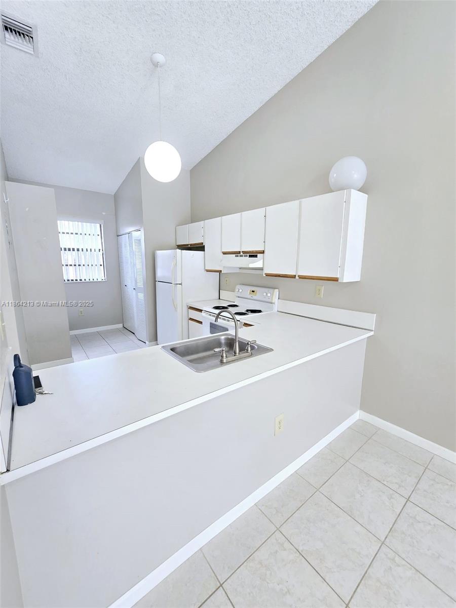 6708 Northwest 193rd Terrace Hialeah, FL 33015 - Photo 8 of 20