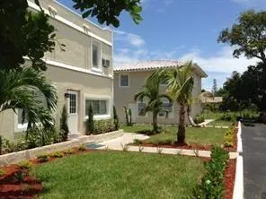 $1,800 | 2233 Madison Street, Unit 4, Hollywood, FL 33020