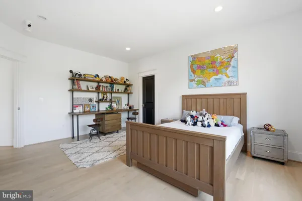 $12,500 | 2504 12th Street North, Arlington, VA 22201