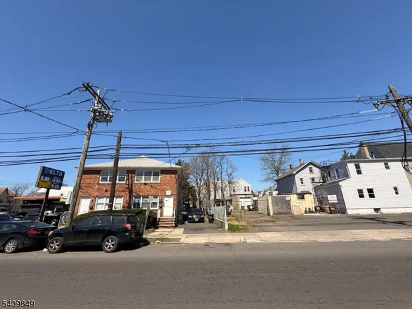 $600,000 | 810 18th Avenue, Irvington, NJ 07111