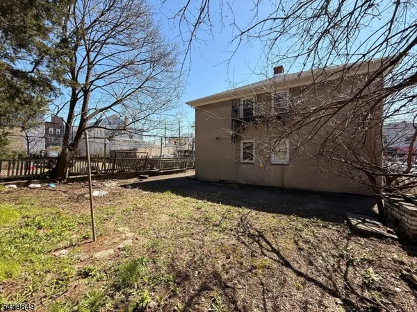 $600,000 | 810 18th Avenue, Irvington, NJ 07111