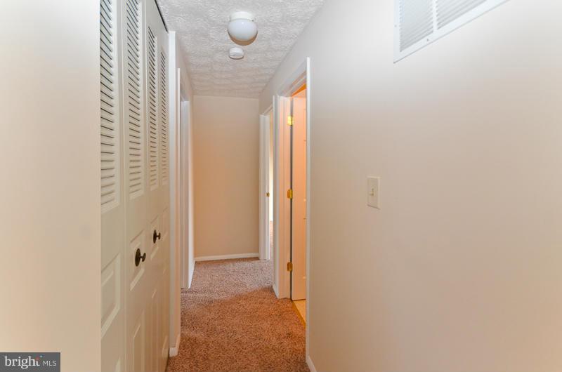 237 Sandhill Road Baltimore, MD 21221 - Photo 14 of 28 Interior (General)