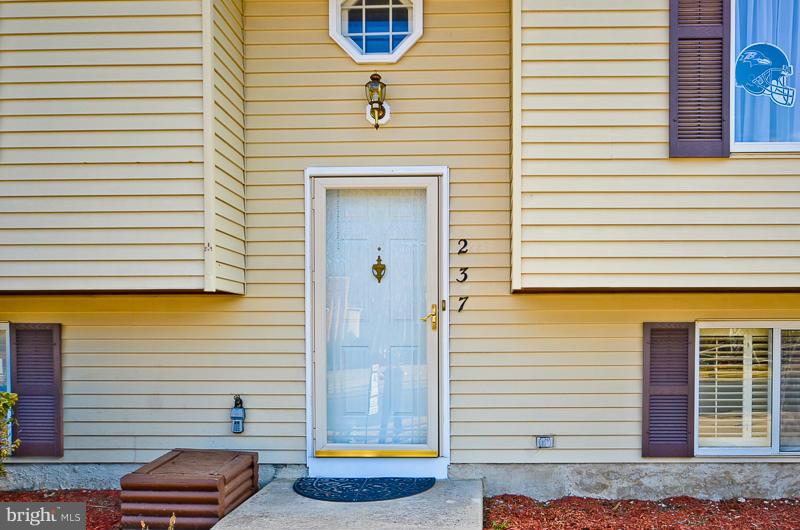 237 Sandhill Road Baltimore, MD 21221 - Photo 3 of 28 Exterior (Front)