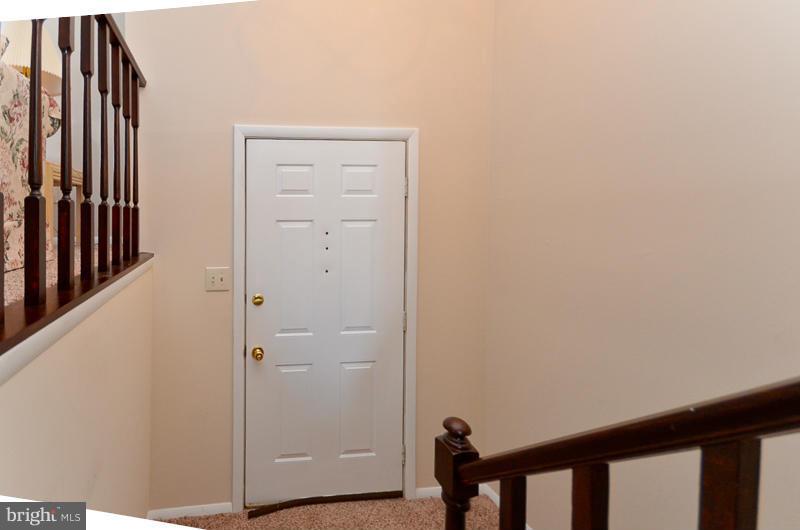 237 Sandhill Road Baltimore, MD 21221 - Photo 5 of 28 Interior (General)