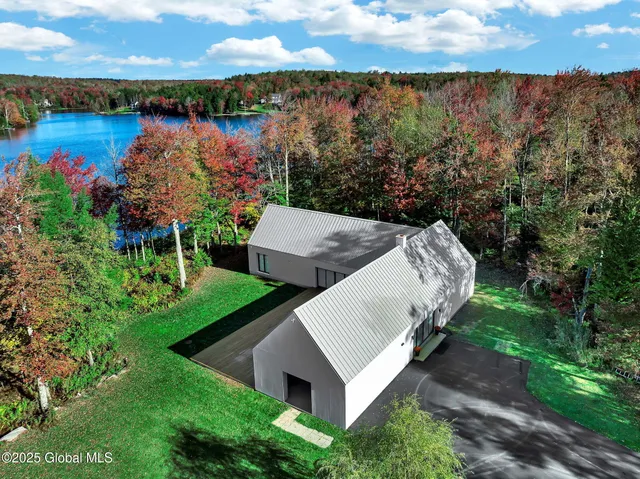 $1,495,000 | 500 Pond View Way, Grafton, NY 12138