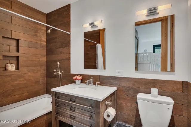 $1,495,000 | 500 Pond View Way, Grafton, NY 12138