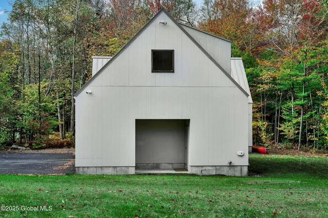 $1,495,000 | 500 Pond View Way, Grafton, NY 12138