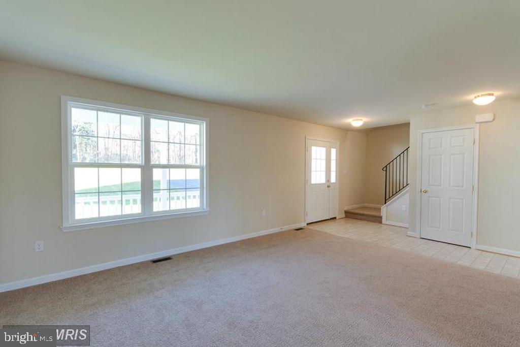 1150 Wilson Road Huntingtown, MD 20639 - Photo 3 of 26 Living Room