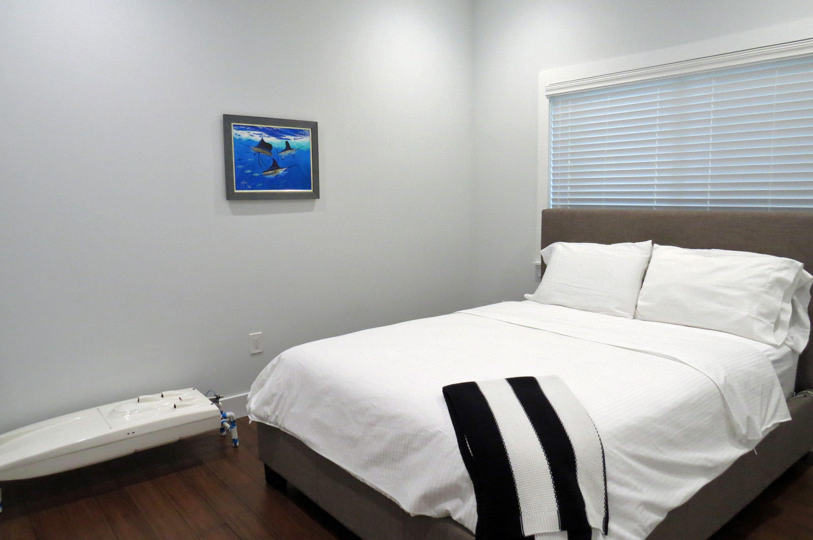 7 Cindy Place Key Largo, FL 33037 - Photo 21 of 31 a bedroom with a bed and a window