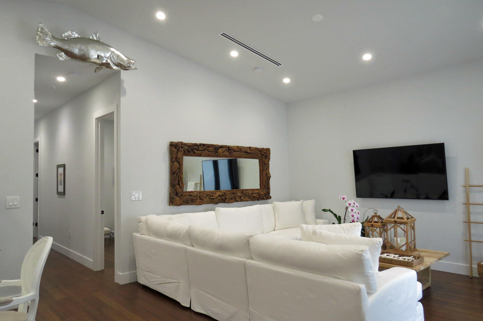 7 Cindy Place Key Largo, FL 33037 - Photo 5 of 31 a living room with furniture and a flat screen tv