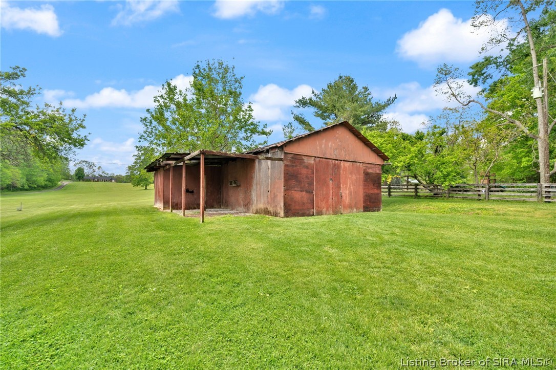 9871 Tom Evans Road Greenville, IN 47124 - Photo 7 of 59 BARN!!!