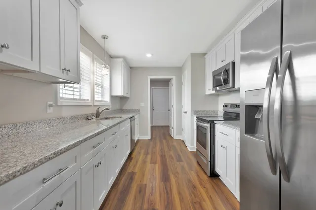 $349,900 | 288 Springwater Drive, Summertown, TN 38483